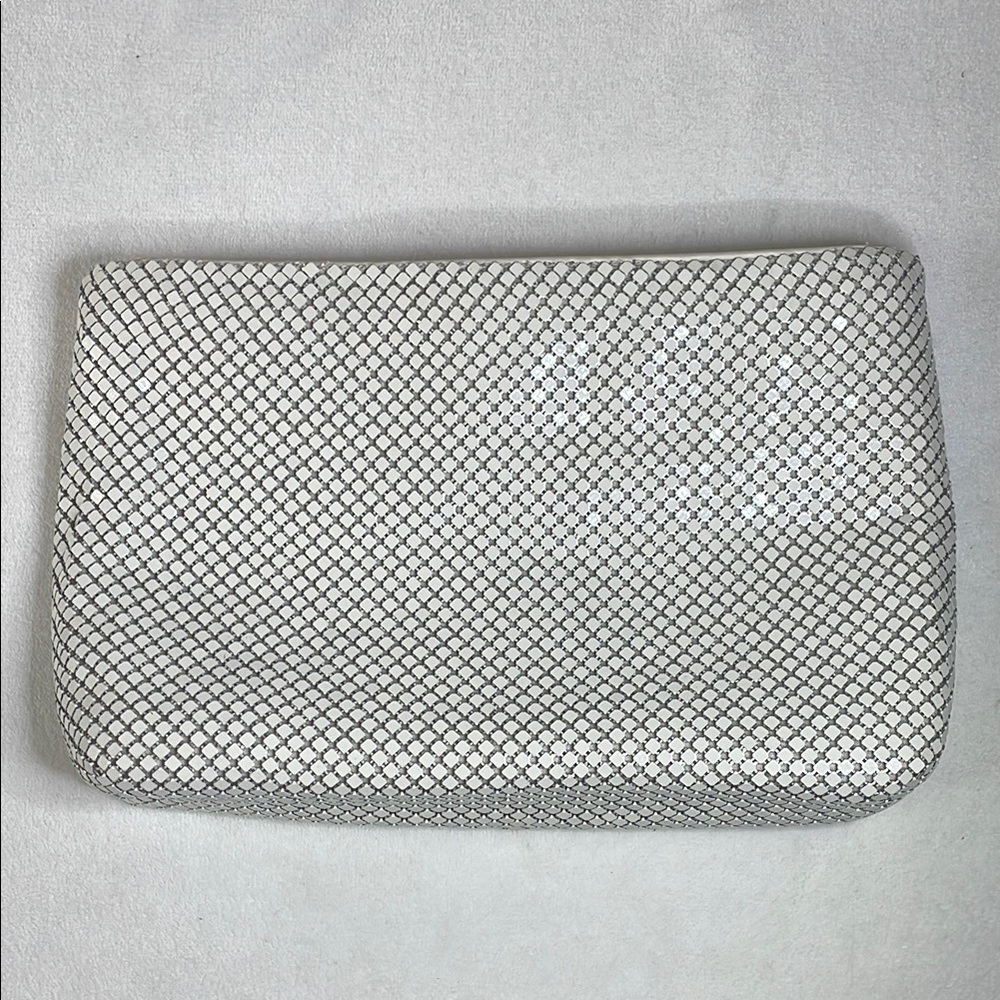 🪸 Vintage Whiting & Davis White Metal Mesh Clutch